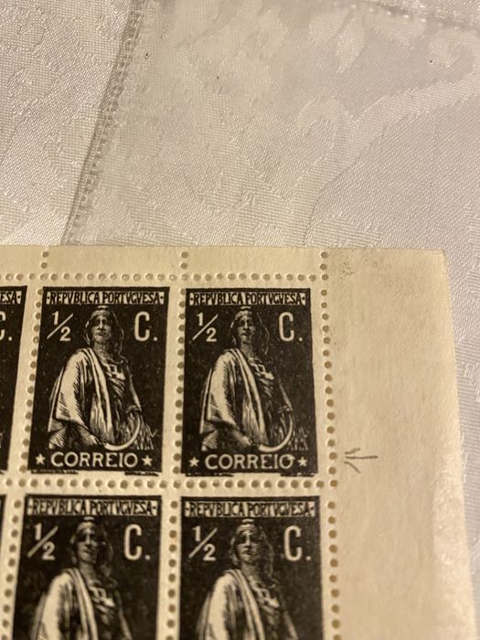 Filatelia - folha de 180 selos Ceres novos