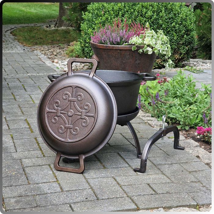 Solidny Kociołek Żeliwny 3w1 13L wypalony polska produkcja z patelnią