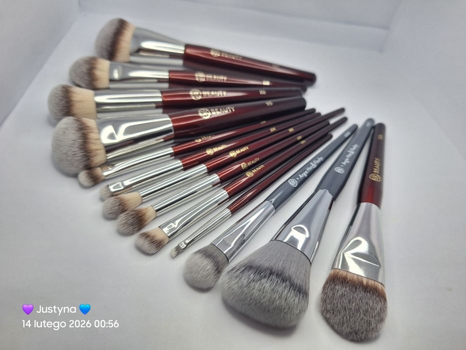 Duży zestaw 13 pędzli do makijażu twarzy i oczy BK BEAUTY