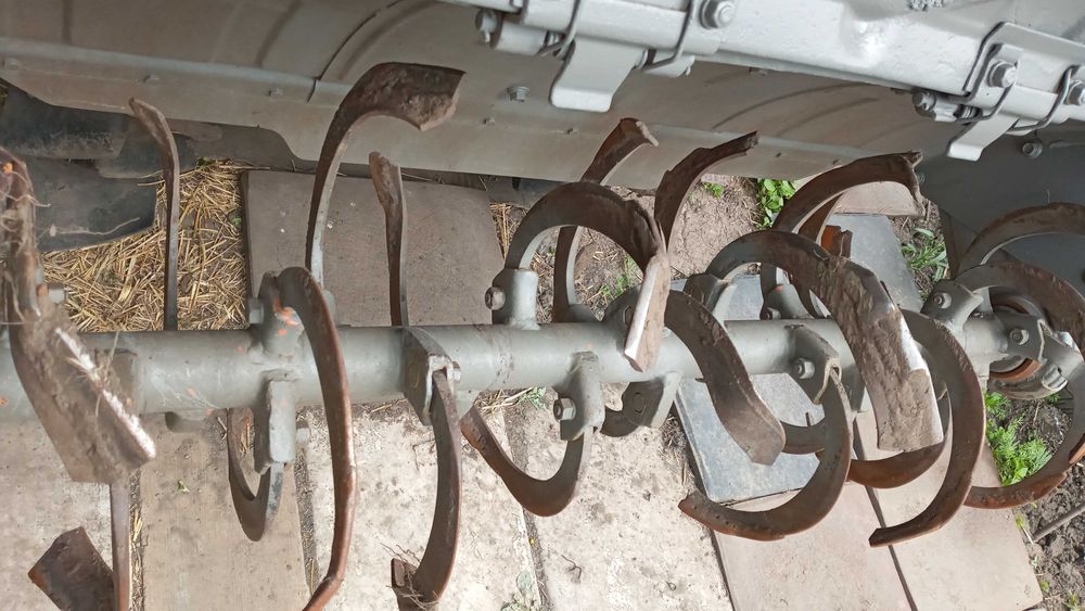 Мінітрактор Kubota B7001 повноприводний