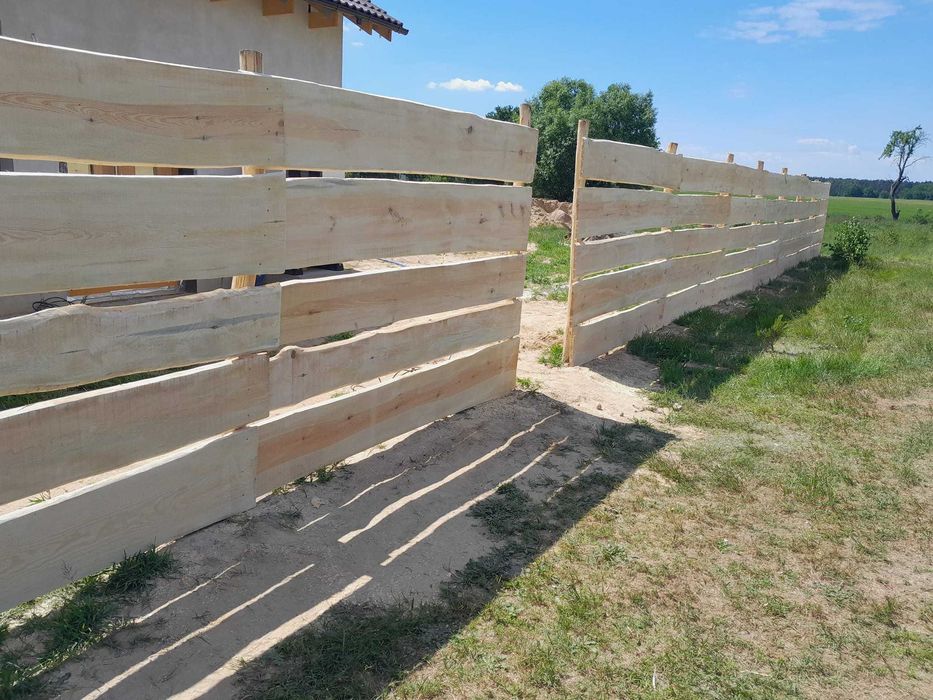 Płot ranczo, płot drewniany, ogrodzenie drewniane