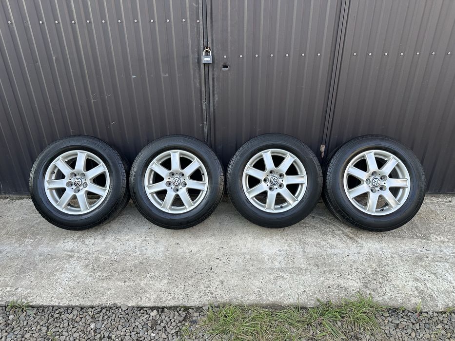 Диски титатни з резиною  r16 c 215/65 Volkswagen Caravelle Transporter Multivan T5 / T6