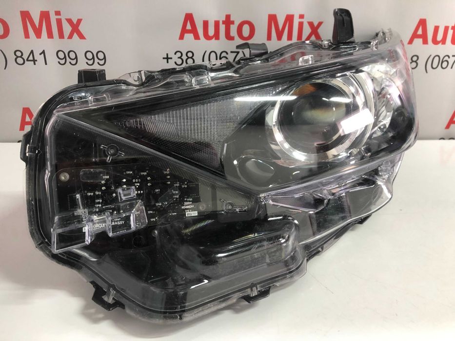 Фара Toyota auris 2 Led 90070908