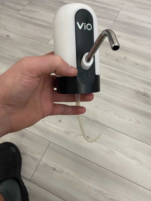 Электрическая помпа для бутилированной воды на бутыль 19 л