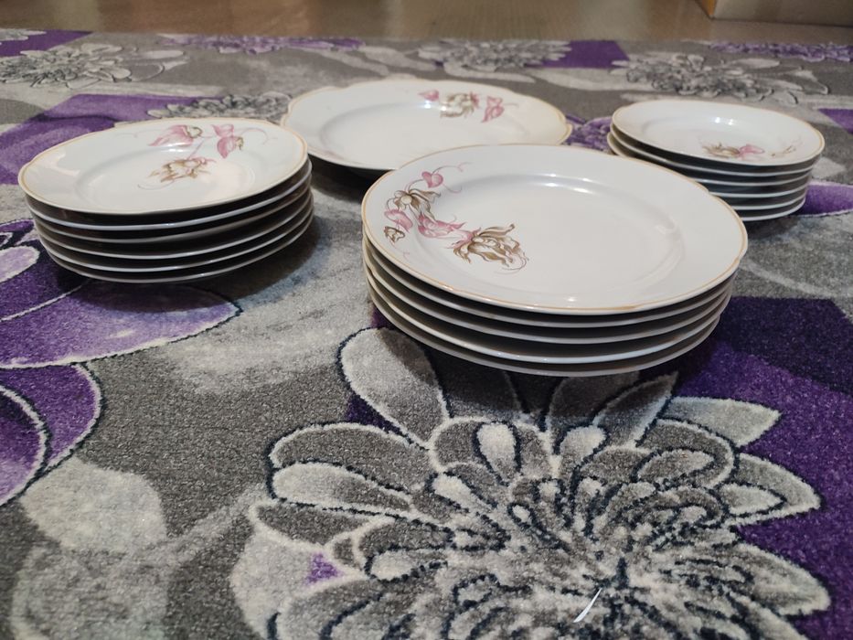 Фарфоровый сервиз, тарелки Барановка, СССР 18 предметов.