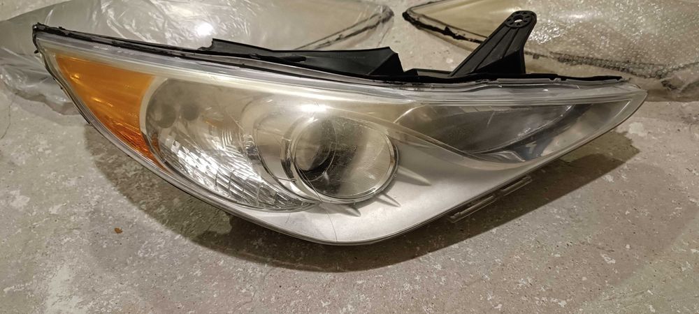 Фара права  Sonata YF 2010