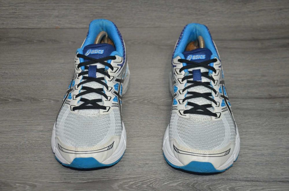 Продам кросівки Фірма Asics GEL Phoenix 6.