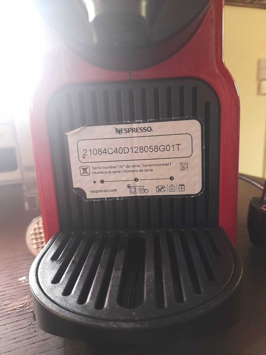 Máquina de Café Krups Nespresso Inissia Red XN100