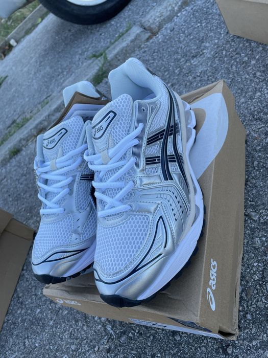 Asics Branco/Prata – Novo