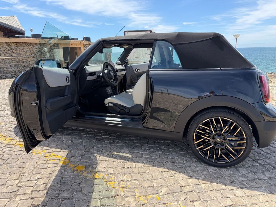 MINI Cabrio S Favoured M