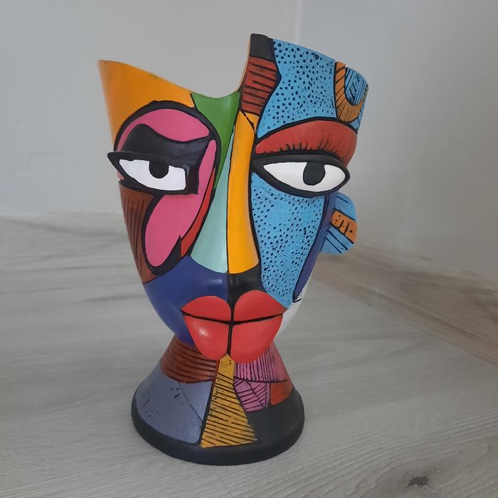 Wazon ozdobny w stylu Picasso