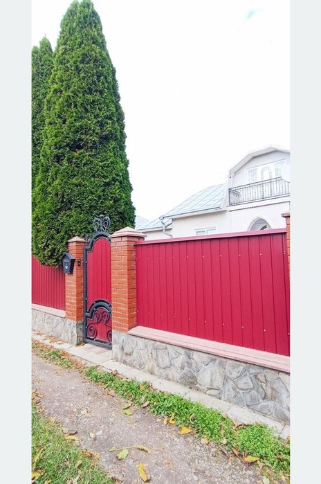 Продаж затишного доглянутого господарства у центрі Мамаївців