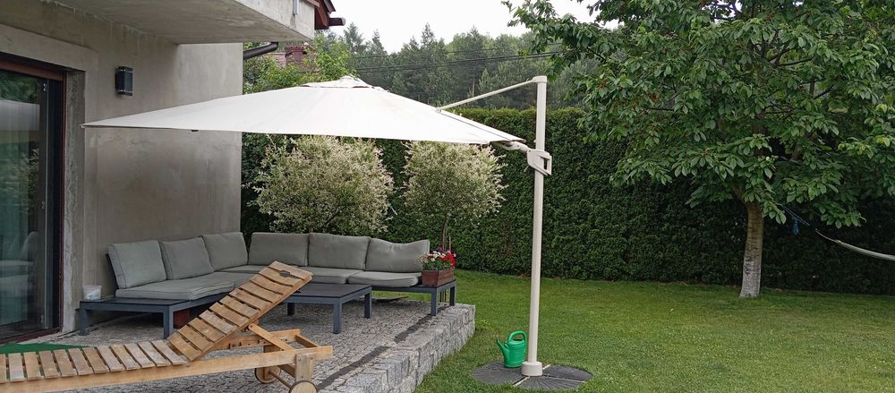 Parasol ogrodowy z regulowanym daszkiem 3m