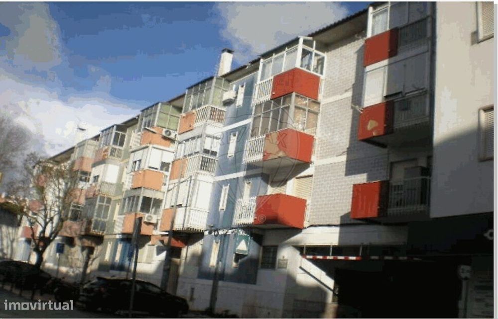 Apartamento T2 para venda — Águas Livres, Lisboa