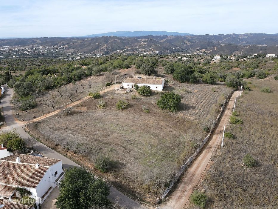 Moradia T4 para venda