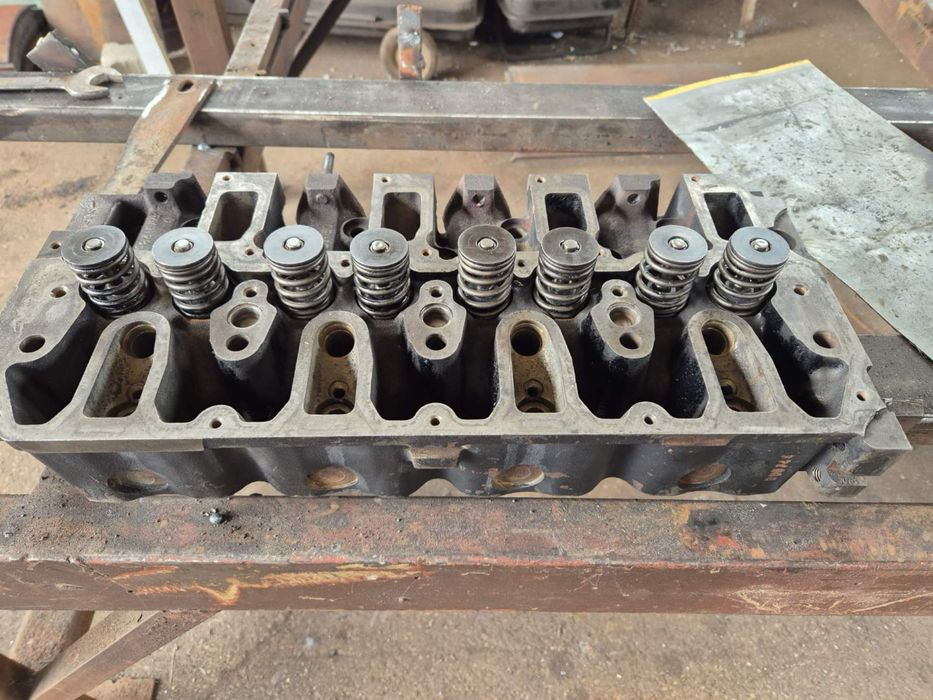 sprzedam głowice używaną do deutz  bf4m  2012