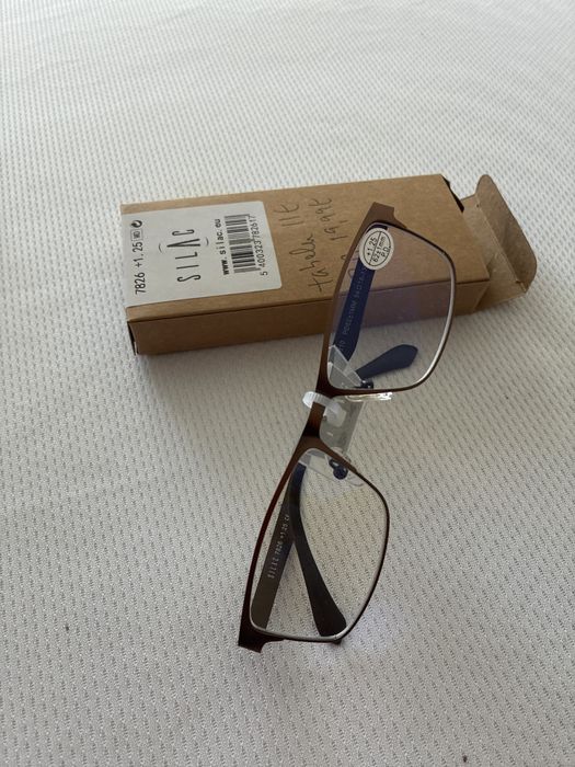 Oculos graduados, novos com etiqueta de ver ao perto
