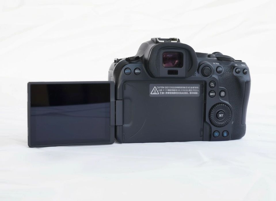 Фотоапарат Canon EOS R6