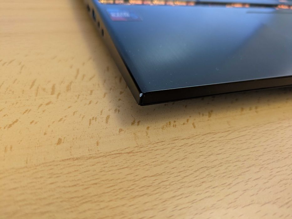 Portátil Tongfang GK5CN6Z Intel I7 | 1060 6GB | 16GB RAM | 512GB SSD