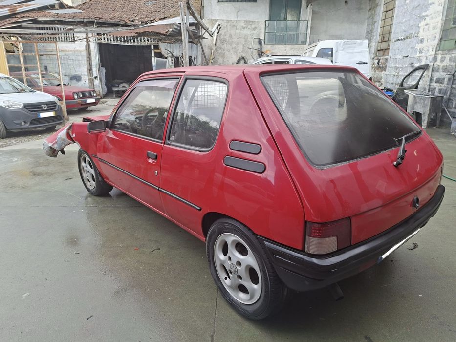 Pegeout 205 (para peças )