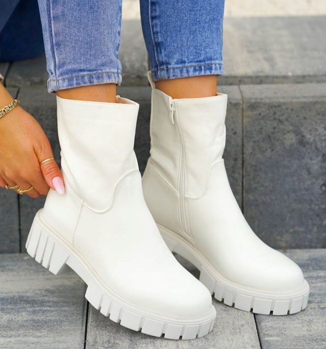 36 37 38 botki 39 40 41 na masywnej grubej podeszwie za kostkę jesień