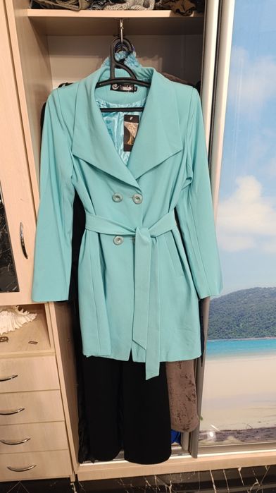 Плащ  ,куртка жіночі