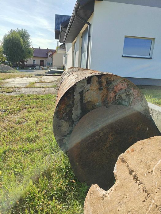 Zbiornik metalowy na paliwo albo szambo beczka