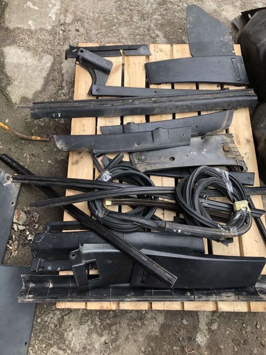 Пластик салону/карти/пластик стаканів, уплотнітєль Ваз 2108-15. Шрот