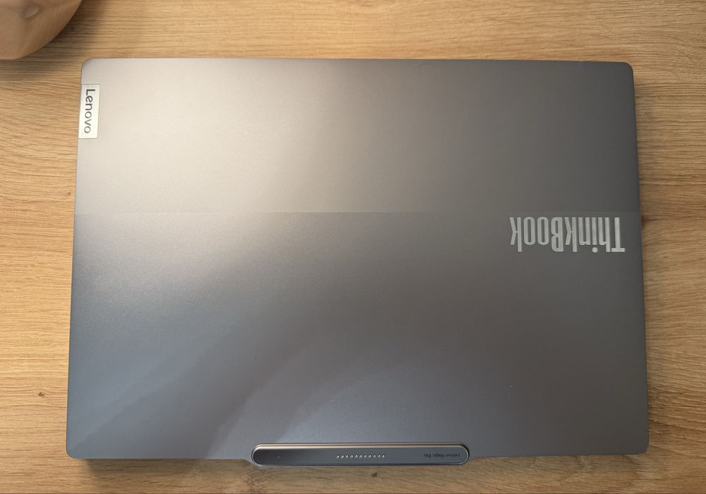 Lenovo Thinkbook x 2024