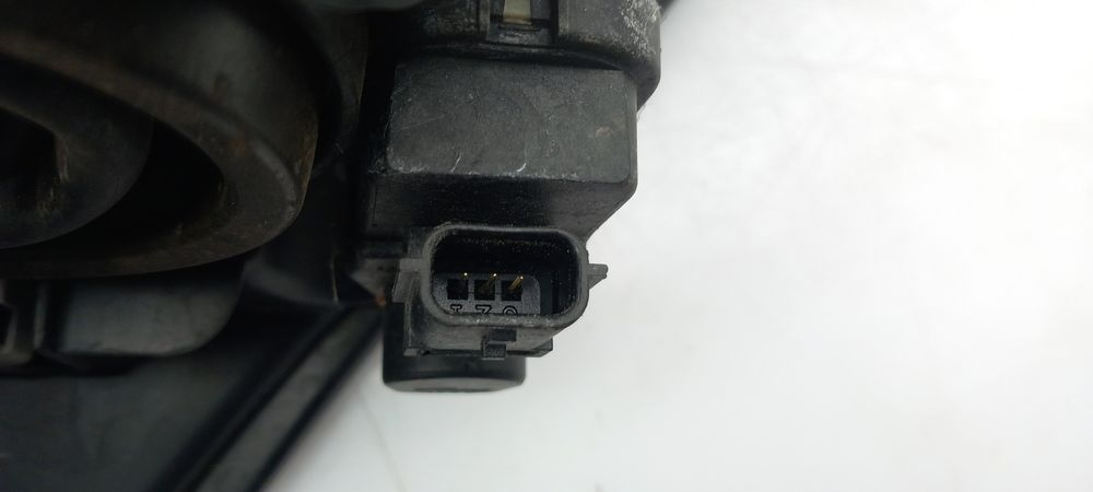 Ótica / farol direita RENAULT Twingo II (CN0_)