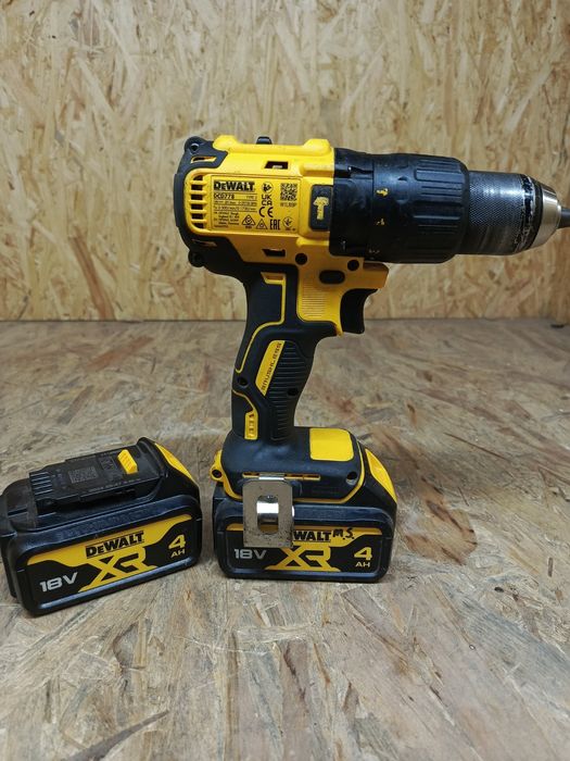 Wiertarko wkrętarka DeWalt dcd 778 2x4ah