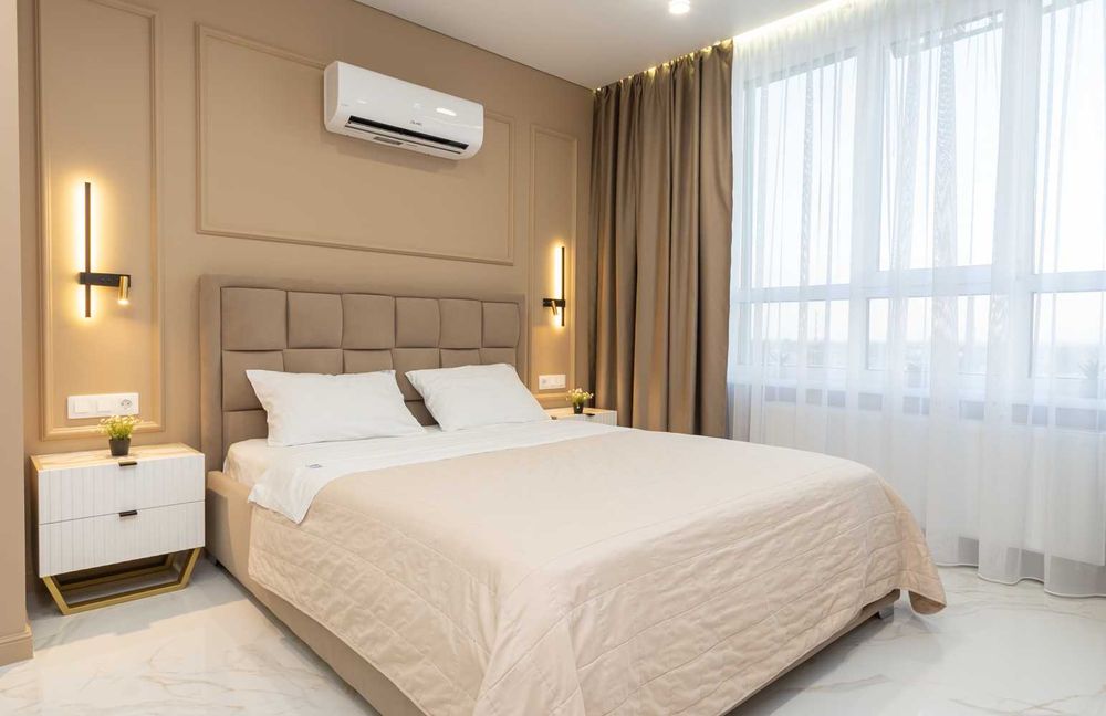 Подобово - люкс-апартаменти з видом на місто, у будинку з Генератором.