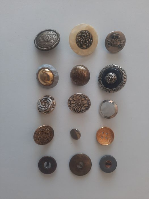 Botões em  massa e metálicos Vintage