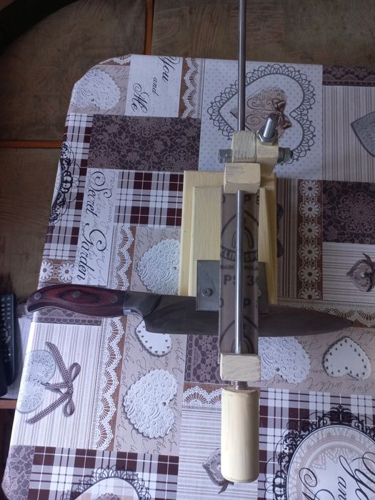 Станок для заточки ножей и ножниц