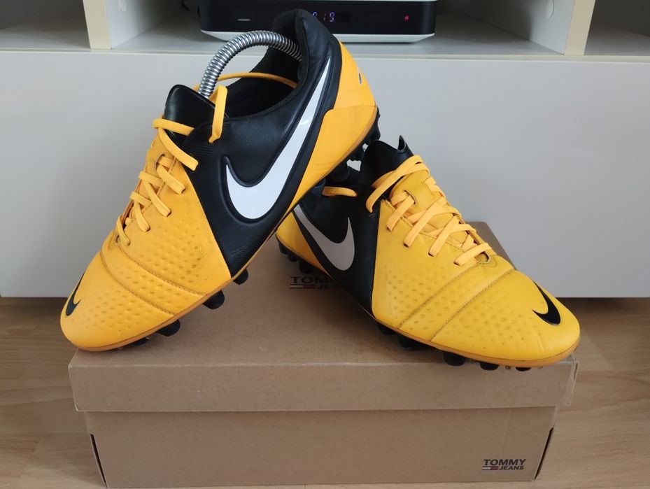 Buty korki piłkarskie 41 Nike CTR360 Maestri III ACC
