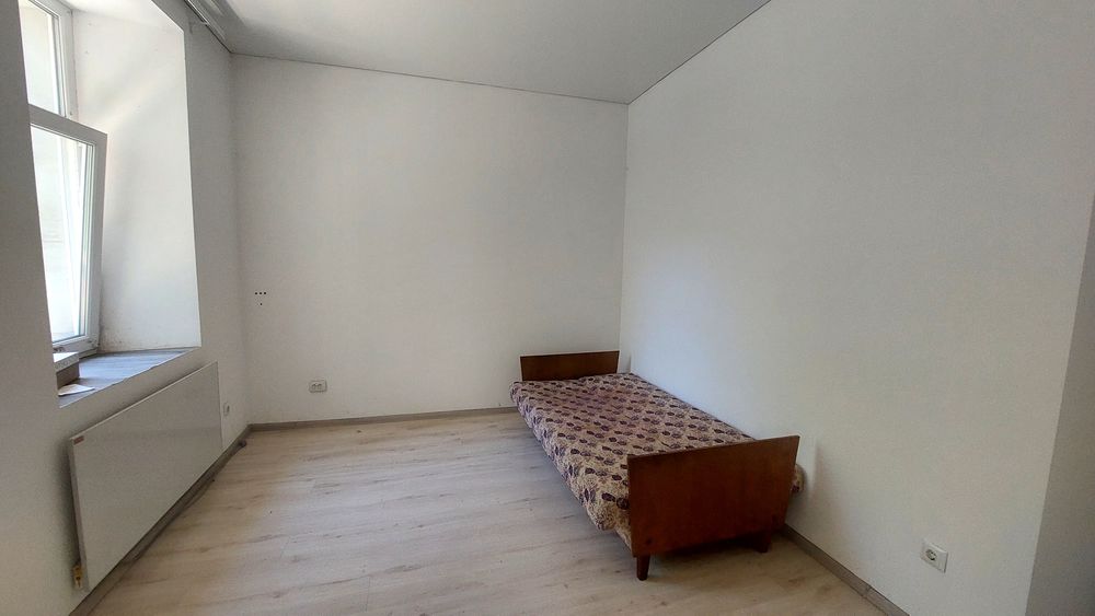 Продам 2-кімнатну квартиру. Вул.Вірменська,80.