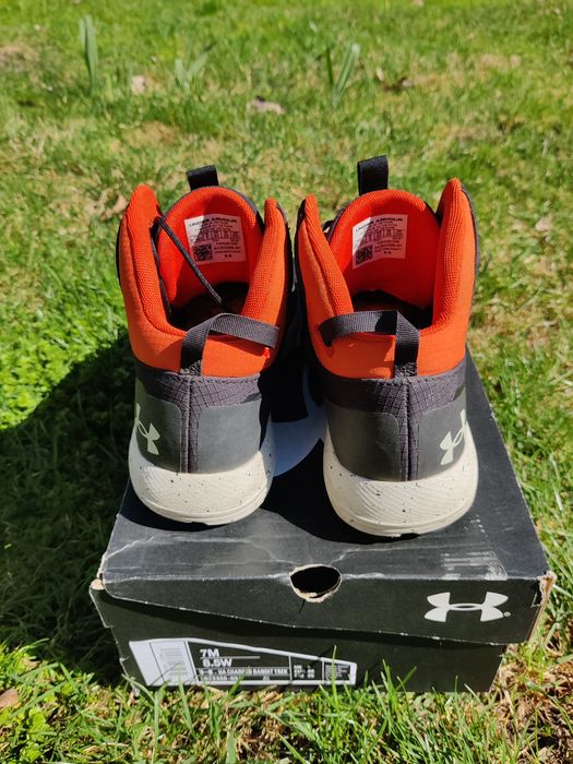 Трекінгові кросівки Under Armour