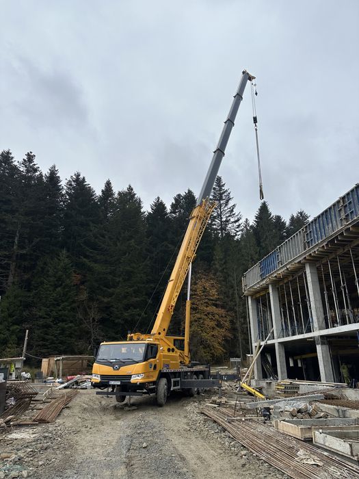 Послуги автокрана 30 тон 43 метра стріла