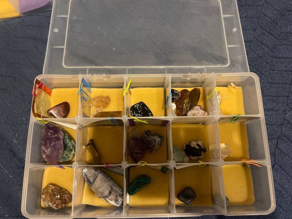 Камні / колекційні / ювелірні / мінерали