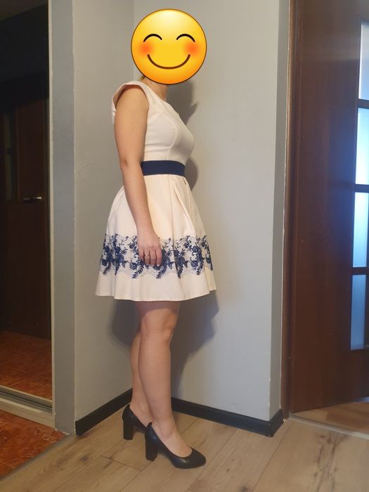 Sukienka z koronka+ pasek