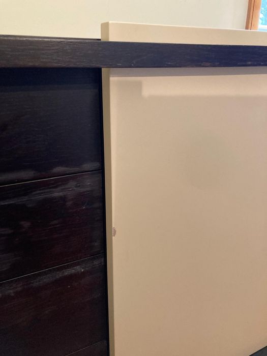 Aparador em madeira maciça