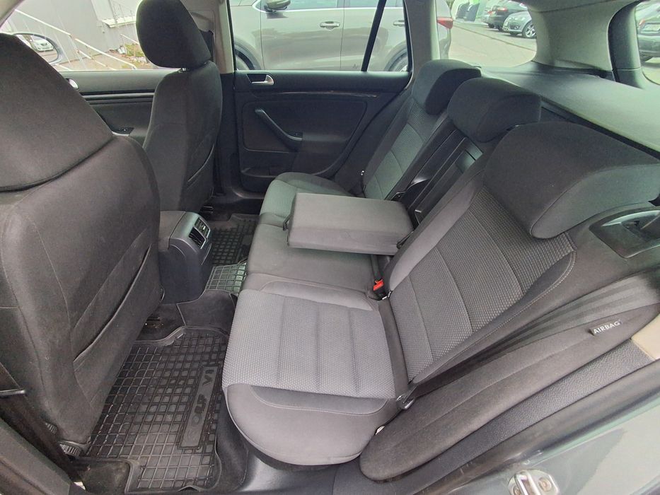 Volkswagen Golf VI 2012 в рідній фарбі