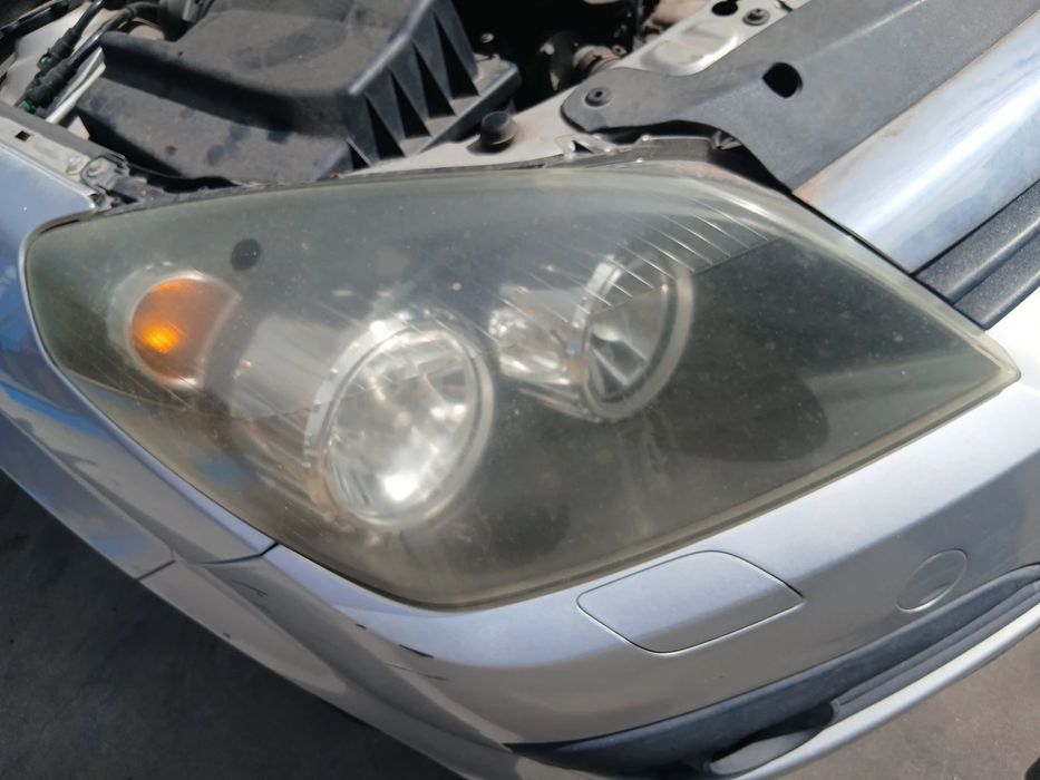 Ótica / farol direita OPEL Astra H Caravan (L35)