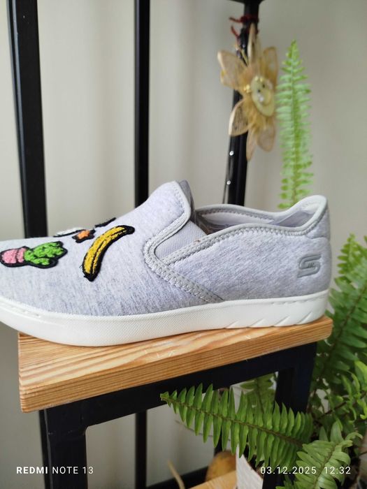 Слипоны. Новые. Skechers.