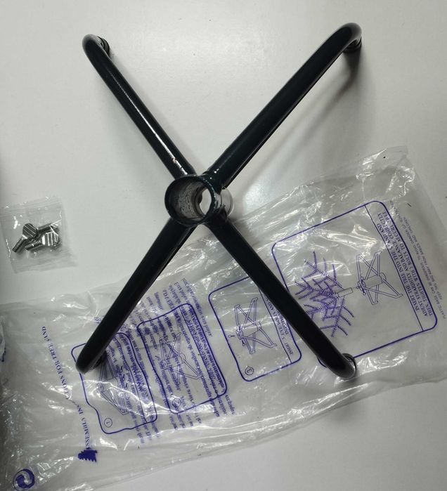 Suporte metálico para árvore de natal