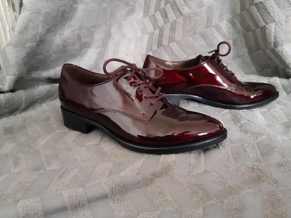 Sapatos bordo tam35