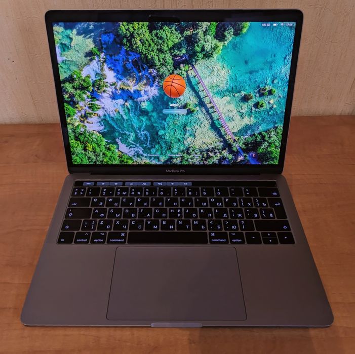 MacBook Pro 13 - 2017 TouchBar (A1706) | в гарному стані