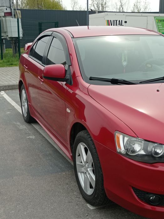 Продам mitsubishi lancer