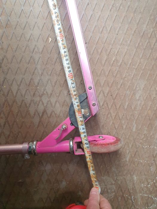 Дитячий самокат для дівчинки