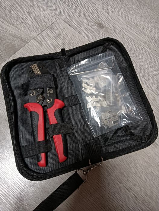 Zaciskarka do przewodów złączek SN-58B
